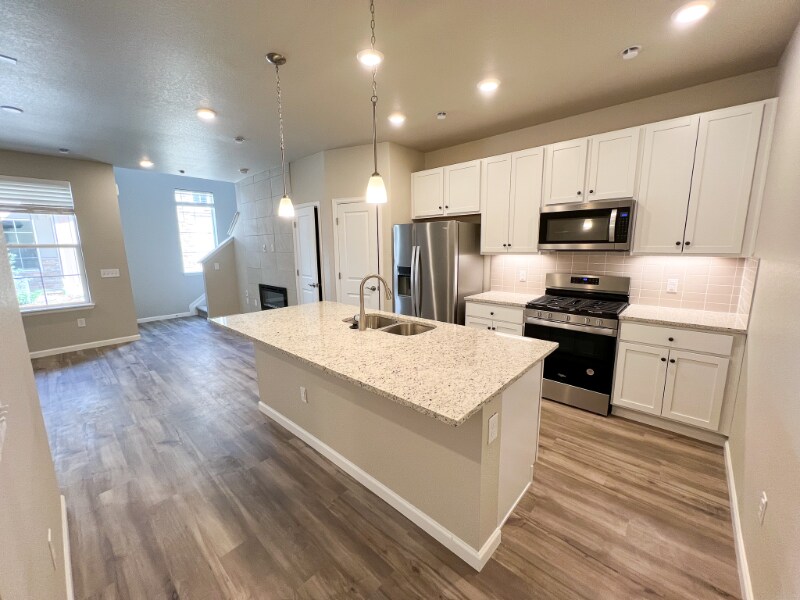 8428 Galvani Trl, Highlands Ranch, CO 80129 Townhome Rentals in