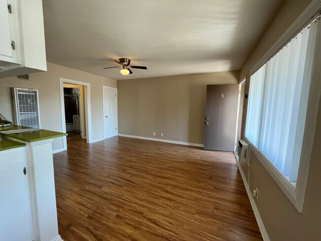 Building Photo - 6116 Radford Ave