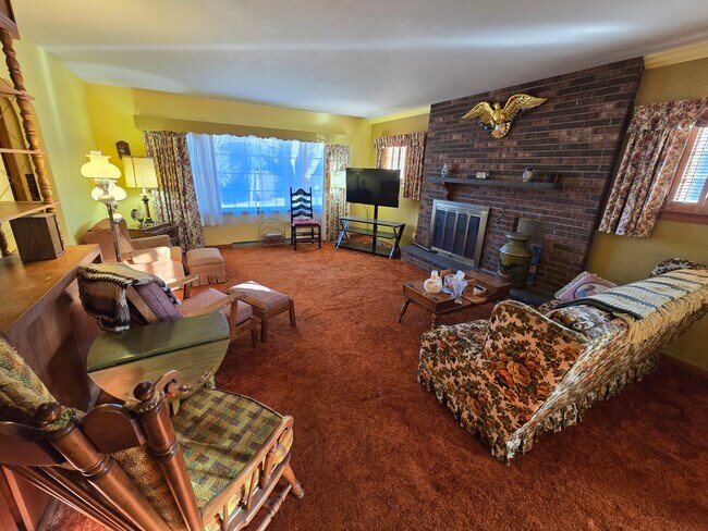 Foto del edificio - 2 Harts Hill Pky