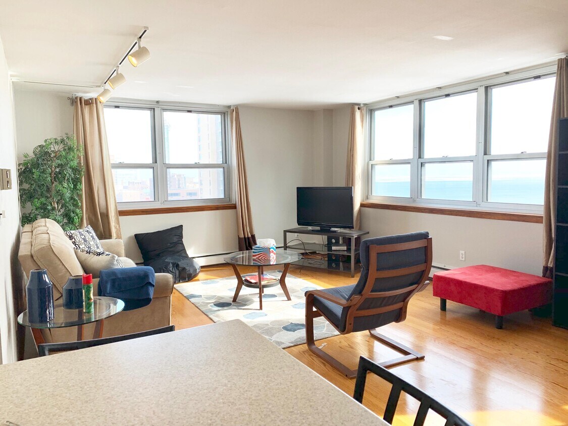 Foto principal - 1707 N Prospect Ave