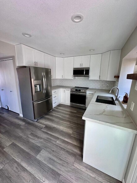 Foto del edificio - 4901 E Kelton Ln
