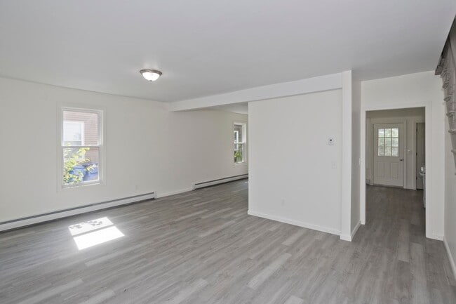 Building Photo - 22-24 Highland Ave