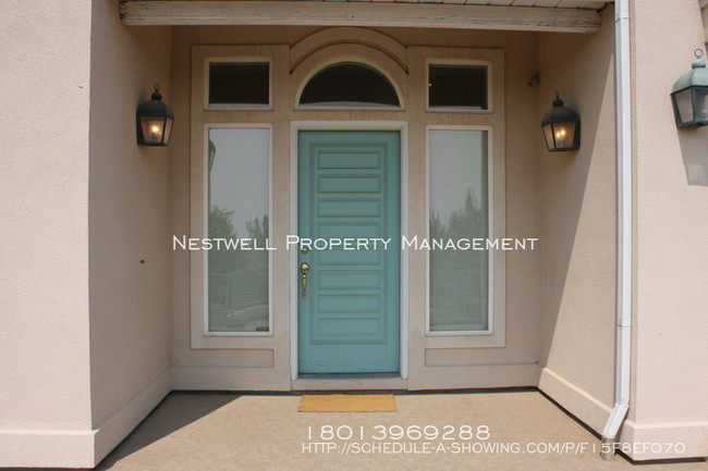 Building Photo - Beautiful Salt Lake City 5 bed Rambler