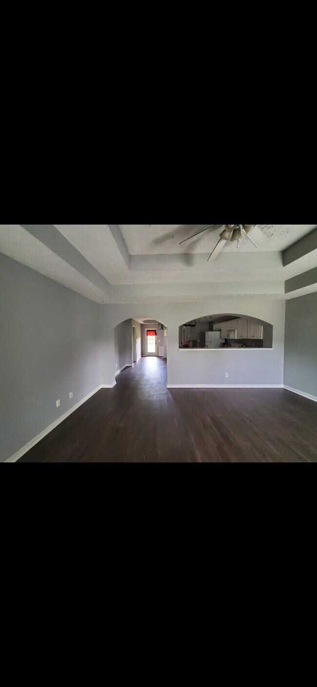Building Photo - 157 Ridgeview Dr