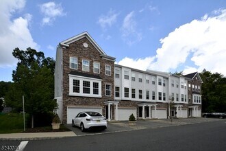 Building Photo - 1802 Devon Ln