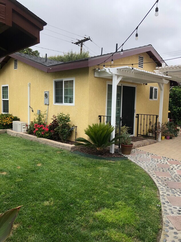 9209 Paramount Blvd, Downey, CA 90240 House Rental in Downey, CA