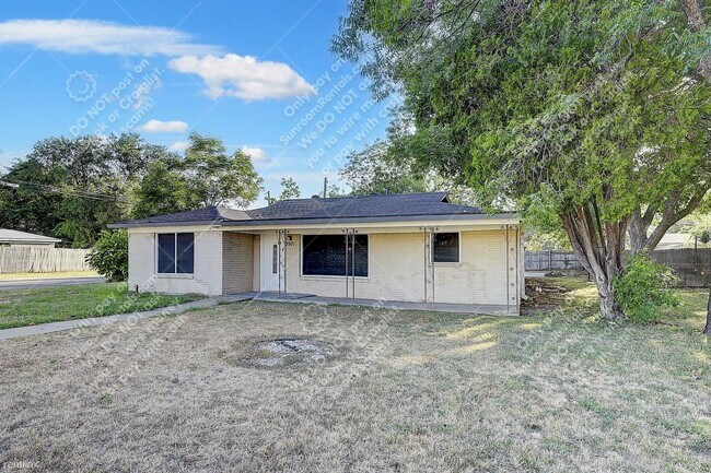Foto del edificio - 3 br, 2 bath House - 3901 Dakota Trl