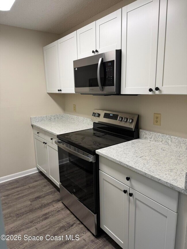 Foto del edificio - 3555 Sable Palm Ln