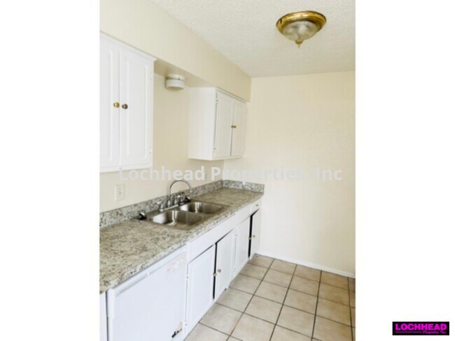 Building Photo - *****Three bedroom home in Dallas*****