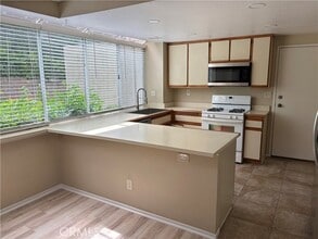 Building Photo - 26371 Moorsview