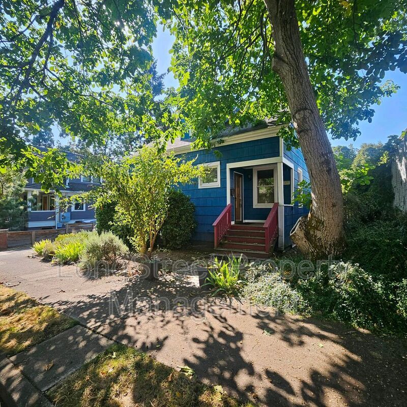 Primary Photo - 4537 NE 8th Ave