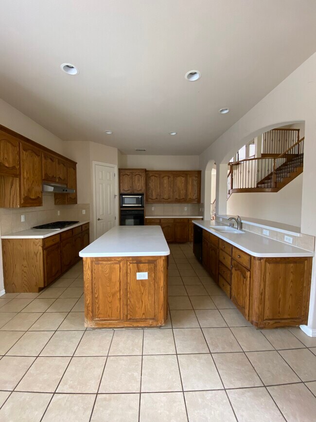 Building Photo - 1116 Guadalupe Ct