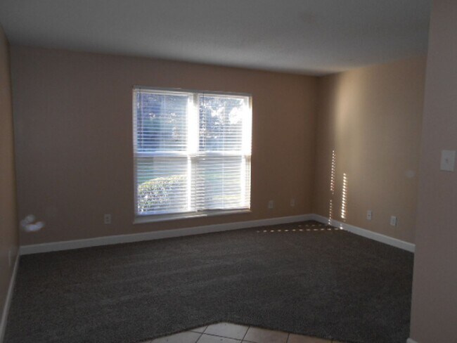 Foto del edificio - 2 bedroom, 1 bath condo in downtown Conway