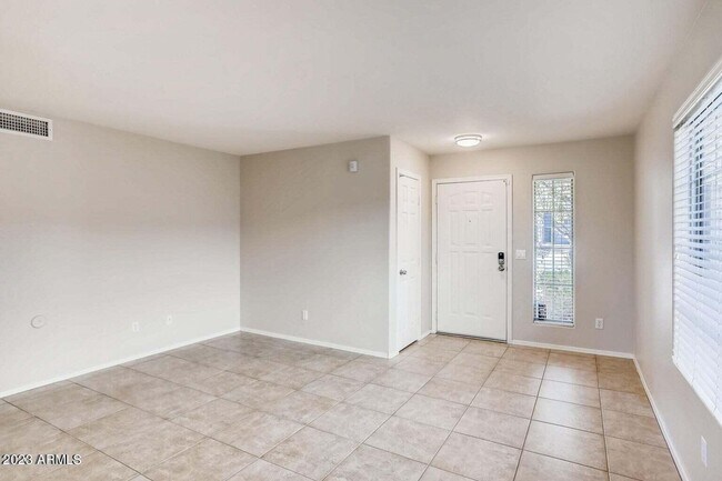 Foto del edificio - 23221 N 20th St