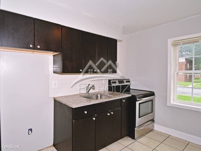 Foto del edificio - 123 Willow Spring Rd