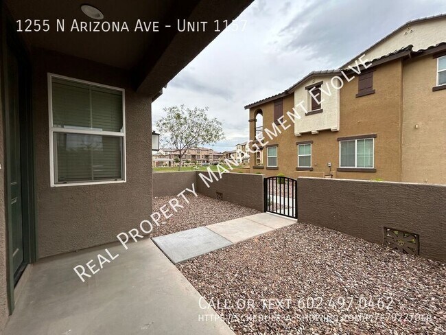Building Photo - 1255 N Arizona Ave