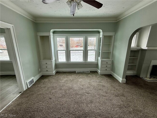 Foto del edificio - 9215 Yale Ave