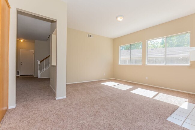 Foto del edificio - 8710 Clear Star Ct