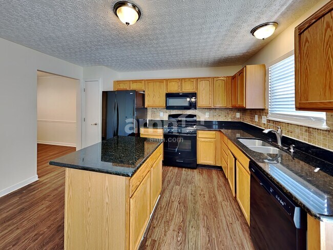 Foto del edificio - 4513 Edgarton Dr