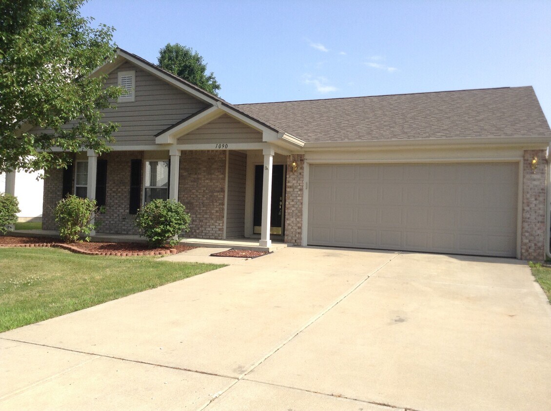 1090 Meadowview Court House Rental in Franklin, IN