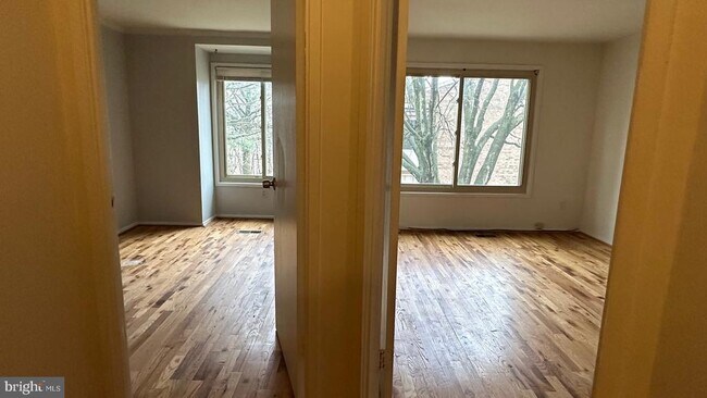 Foto del edificio - 8658 Welbeck Way