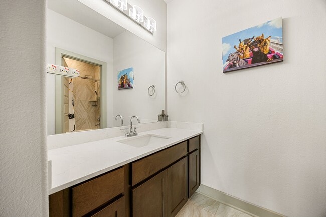 Building Photo - 1193 Stillwater Pond Dr