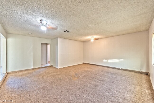 Building Photo - 223 Winona Dr