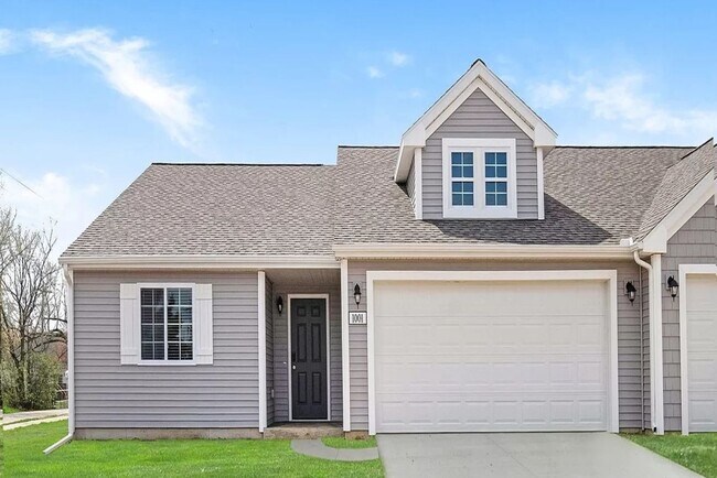 Building Photo - Beautiful Newer Condo for Lease