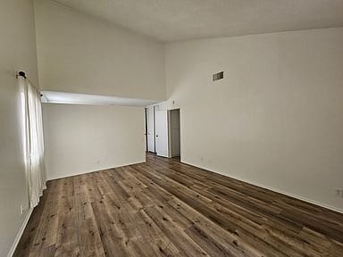 Building Photo - 1280 Fawnridge Dr