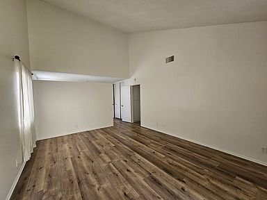 Foto del edificio - 1280 Fawnridge Dr