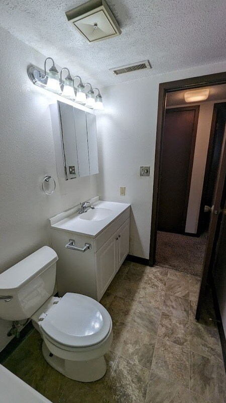 Foto del edificio - 925 R Ave
