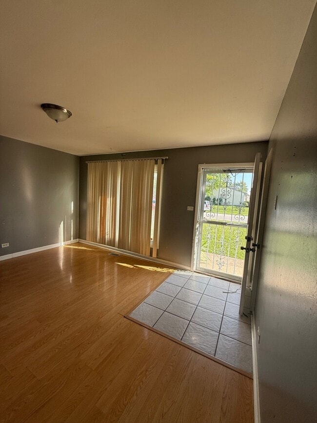 Building Photo - 3951 171st St