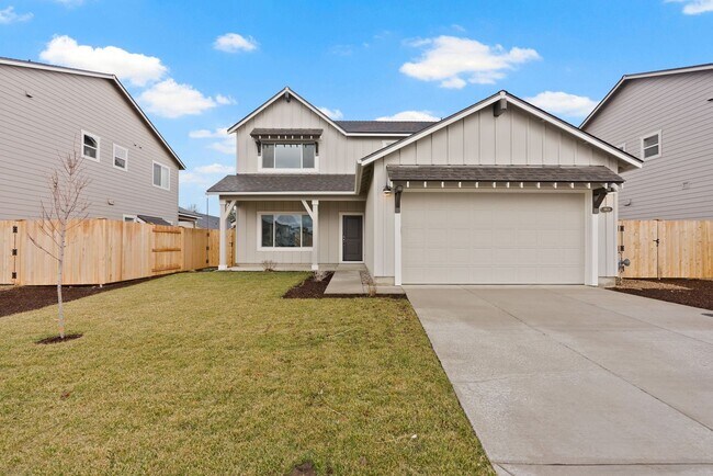 Foto del edificio - 4 bedroom home in desirable neighborhood