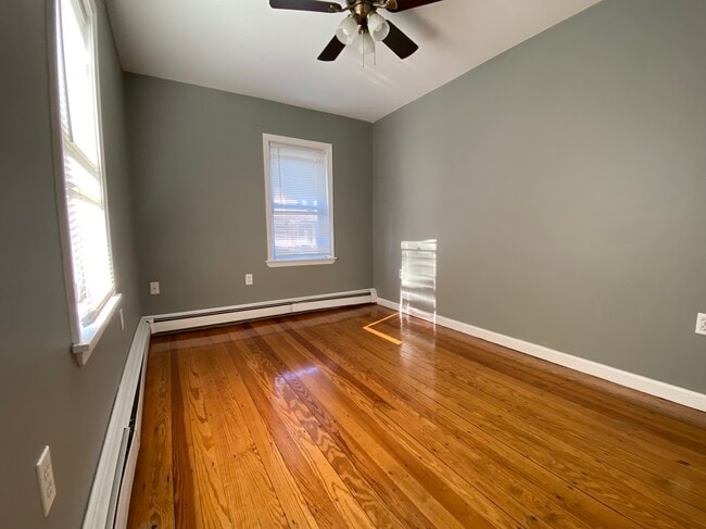 Foto del edificio - 4 Pond St