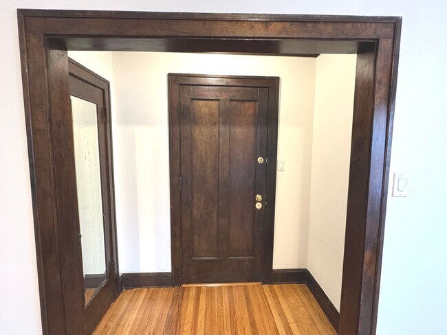 Foto del edificio - 4428 N Laporte Ave