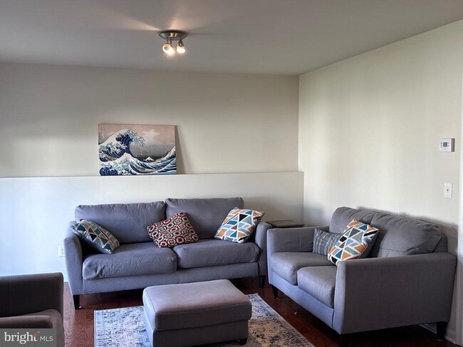 Building Photo - 22760 Taylor Ln