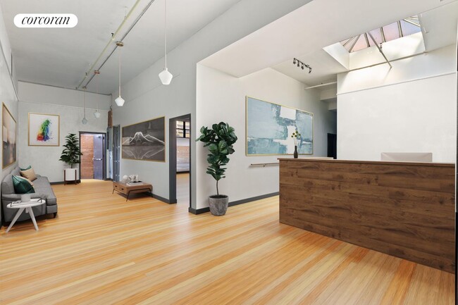 Building Photo - 211 N 11th St