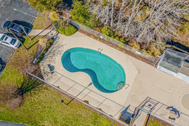 Foto del edificio - 1356 Glenns Bay Rd