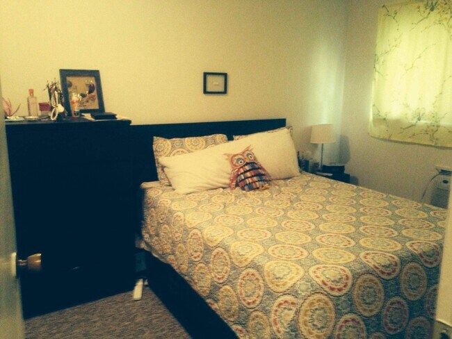 Foto del edificio - 411 E 8th St