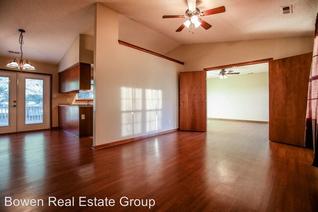 Building Photo - 583 Sandridge Rd