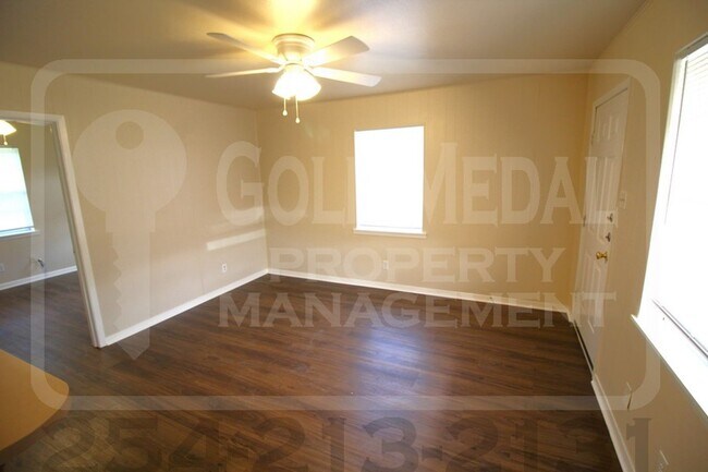 Foto del edificio - 802 Pecan Cir