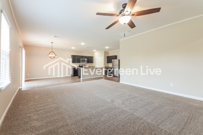 Foto del edificio - 425 Stone Creek Blvd