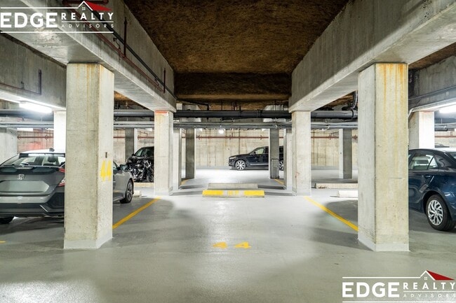 Building Photo - 1759 Beacon St