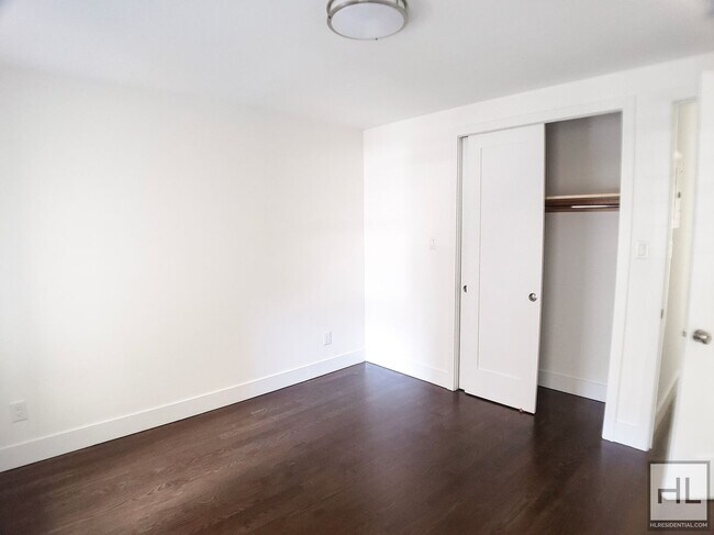 Foto del edificio - EAST 49 STREET