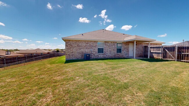 Building Photo - 2904 Starlight Dr