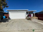 Primary Photo - Large 3 Bedroom Home with Great Room