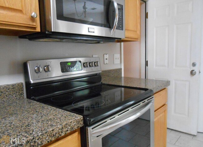 Building Photo - 3810 Pheasant Run Trce