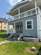 Building Photo - 10816 Grandview Ave