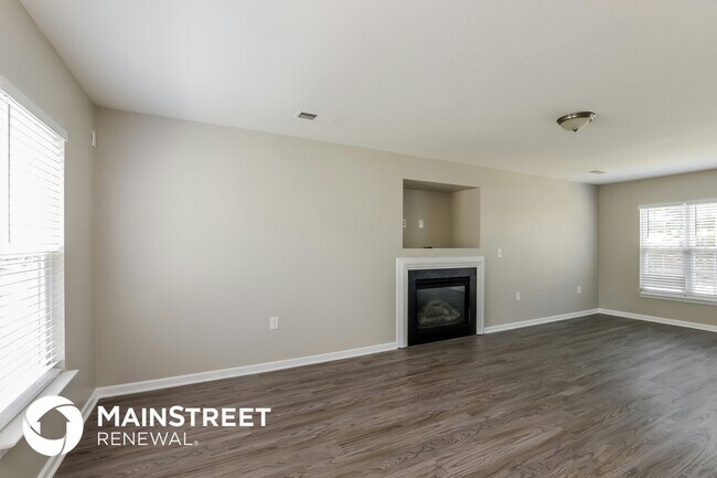 Building Photo - 7005 Chieftain Dr