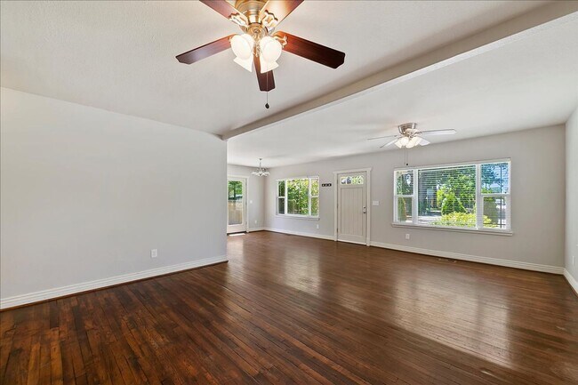 Building Photo - North End corner lot with garden and TONS ...